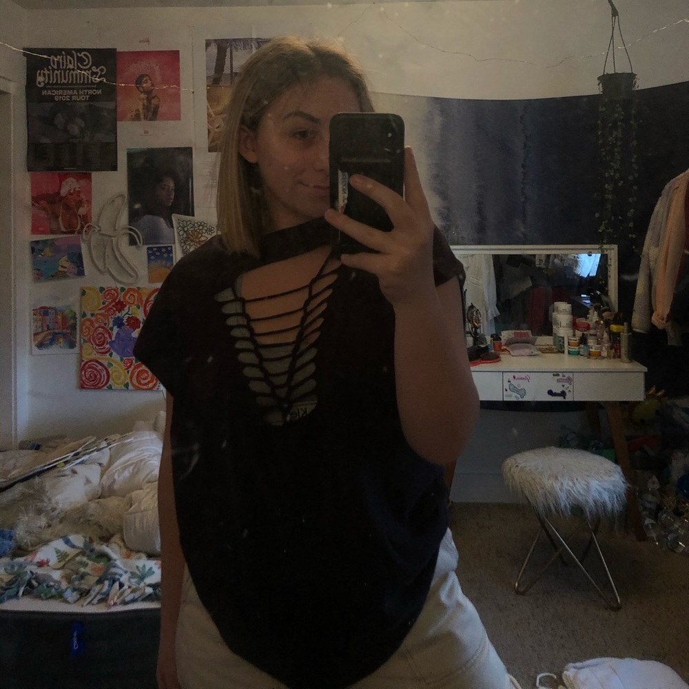urban outfitters cut up t shirt oversized